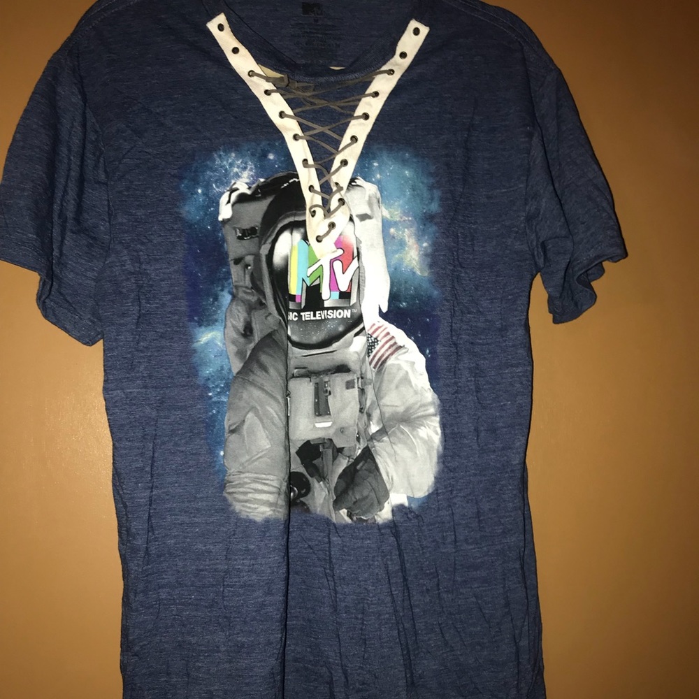 MTV Laceup Tee